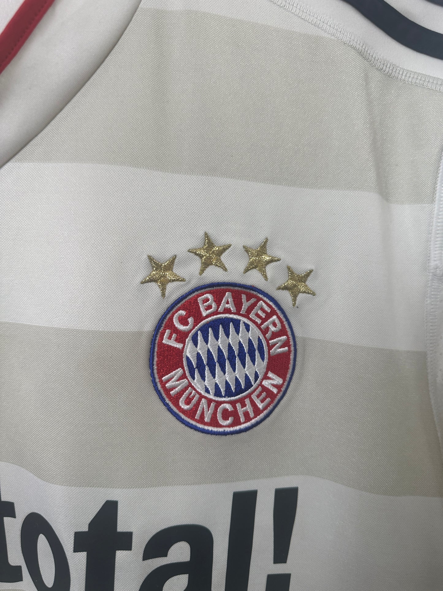 Bayern Munich Away 2010/12 Size L
