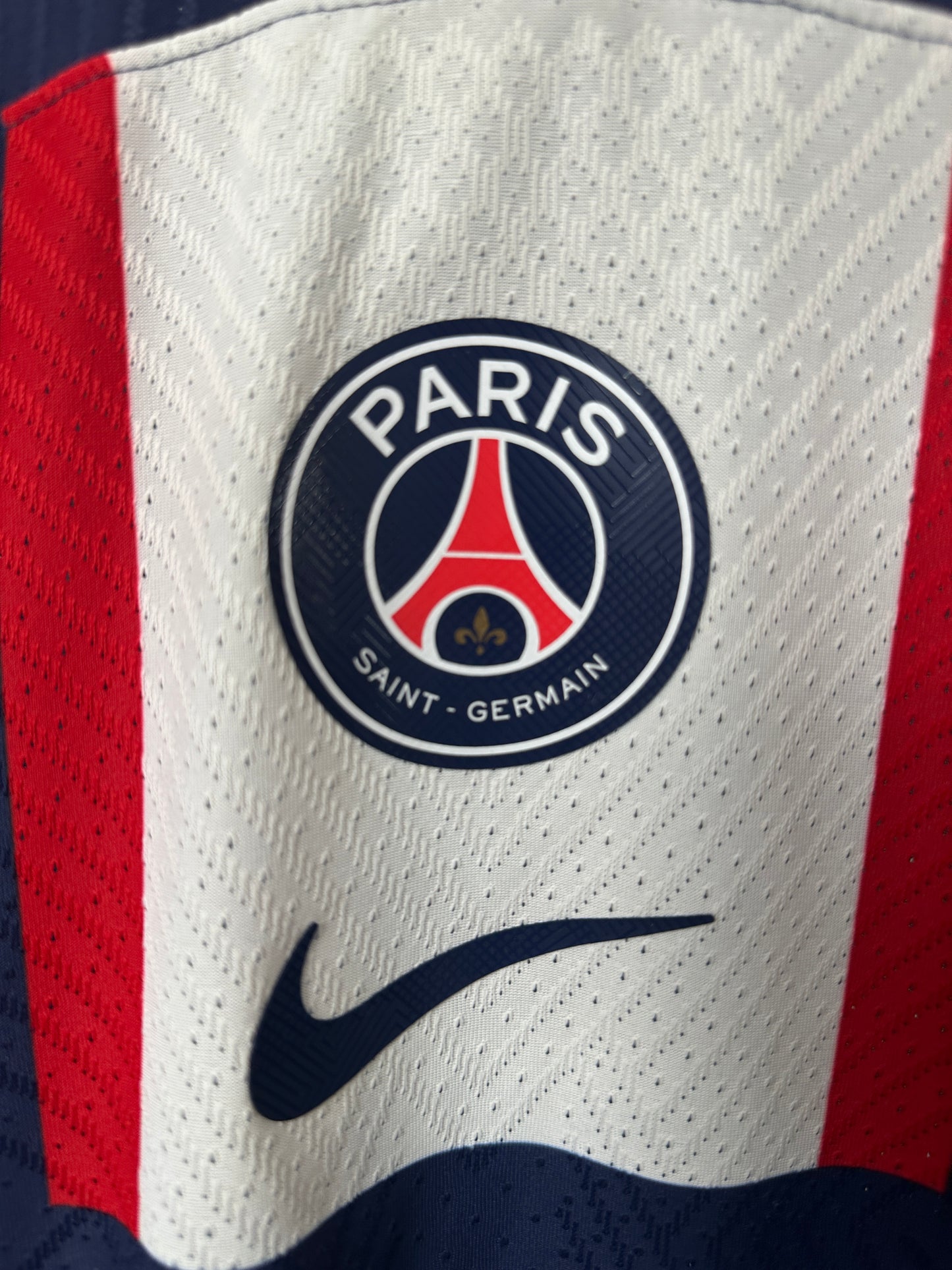 Paris Saint Germain Home 2022/23 Vaporknit	Size XL