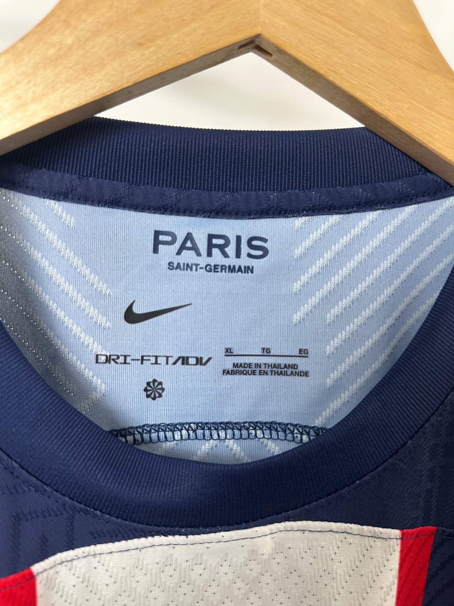 Paris Saint Germain Home 2022/23 Vaporknit	Size XL