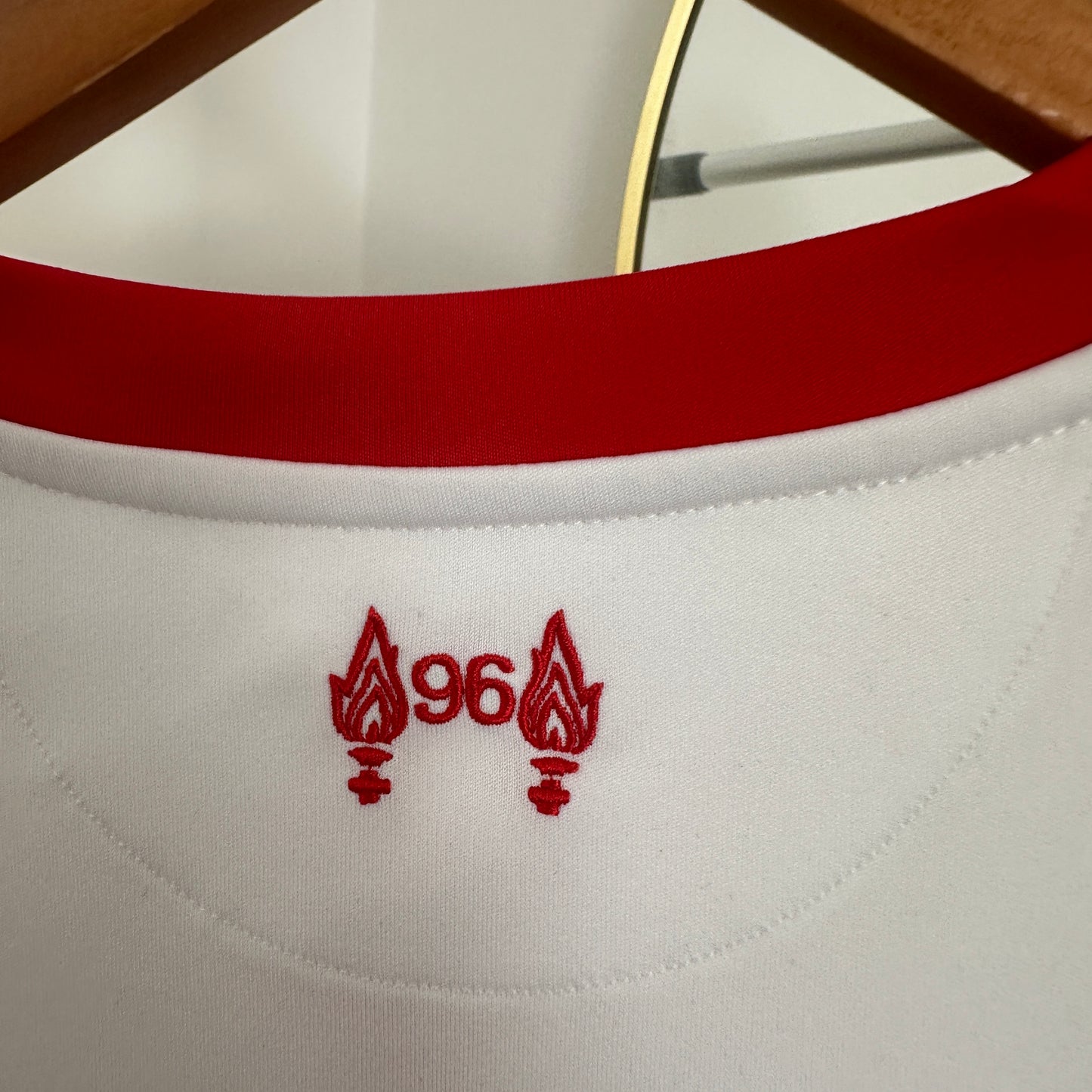 Liverpool Away 2015/16 Size M