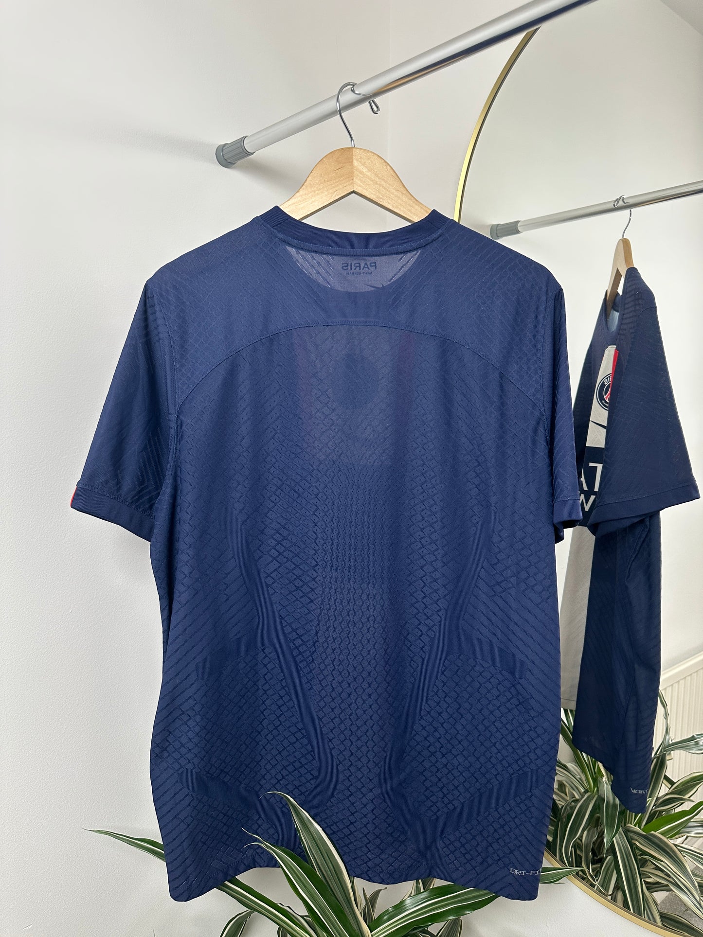 Paris Saint Germain Home 2022/23 Vaporknit	Size XL