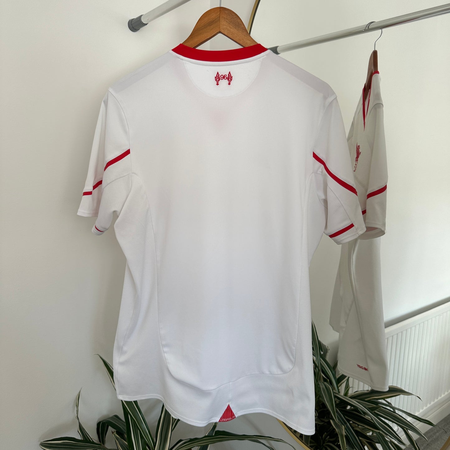 Liverpool Away 2015/16 Size M