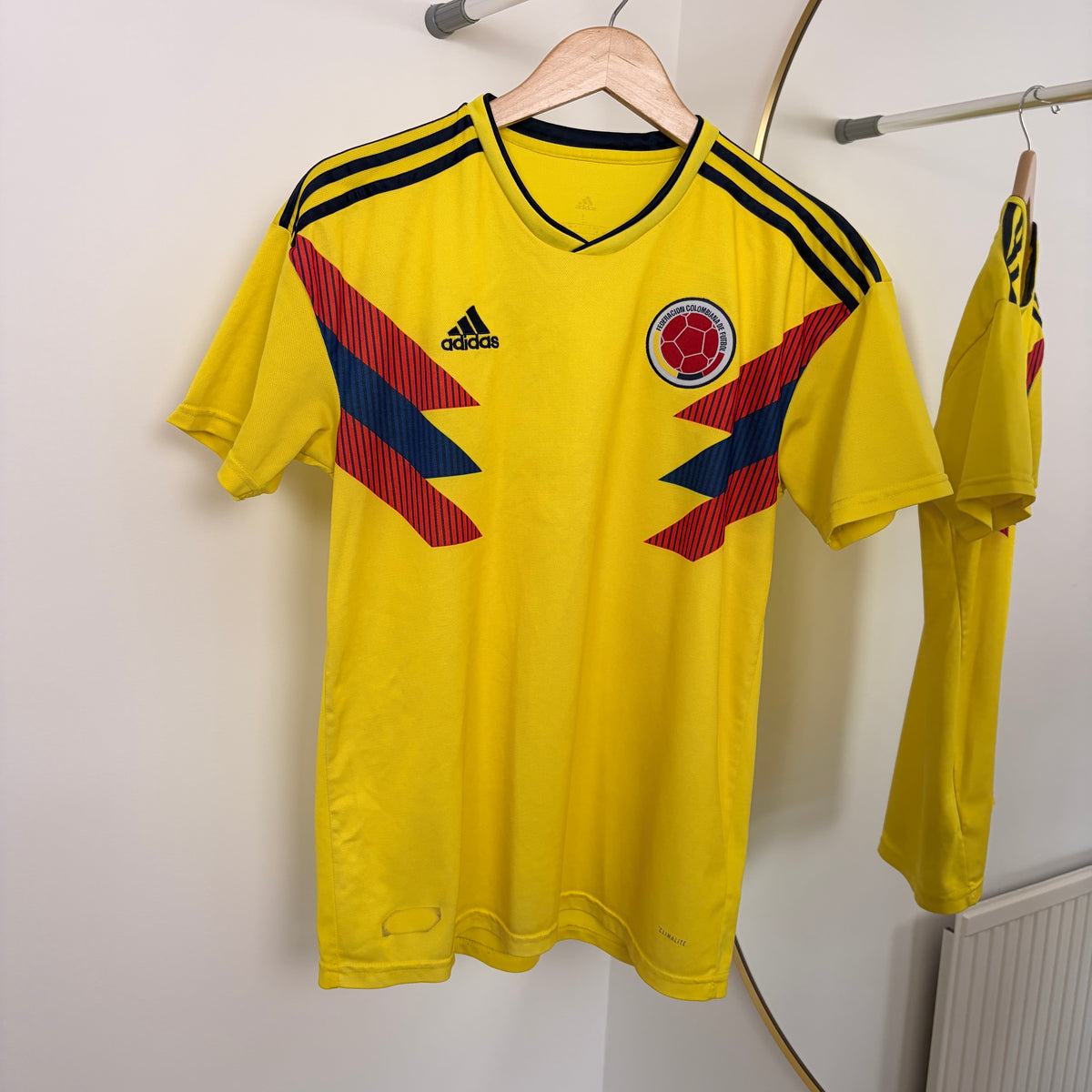 Colombia Home 2018/19 Size L