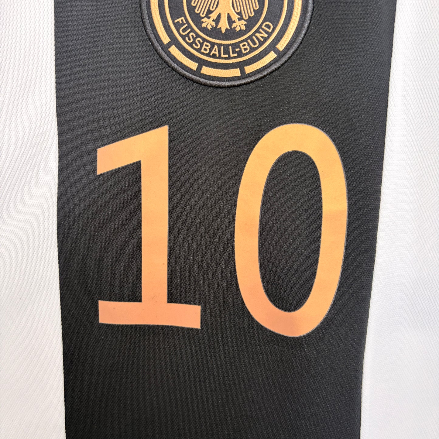 Germany Home Serge Gnabry #10 2022/23 Size M *BNWT*