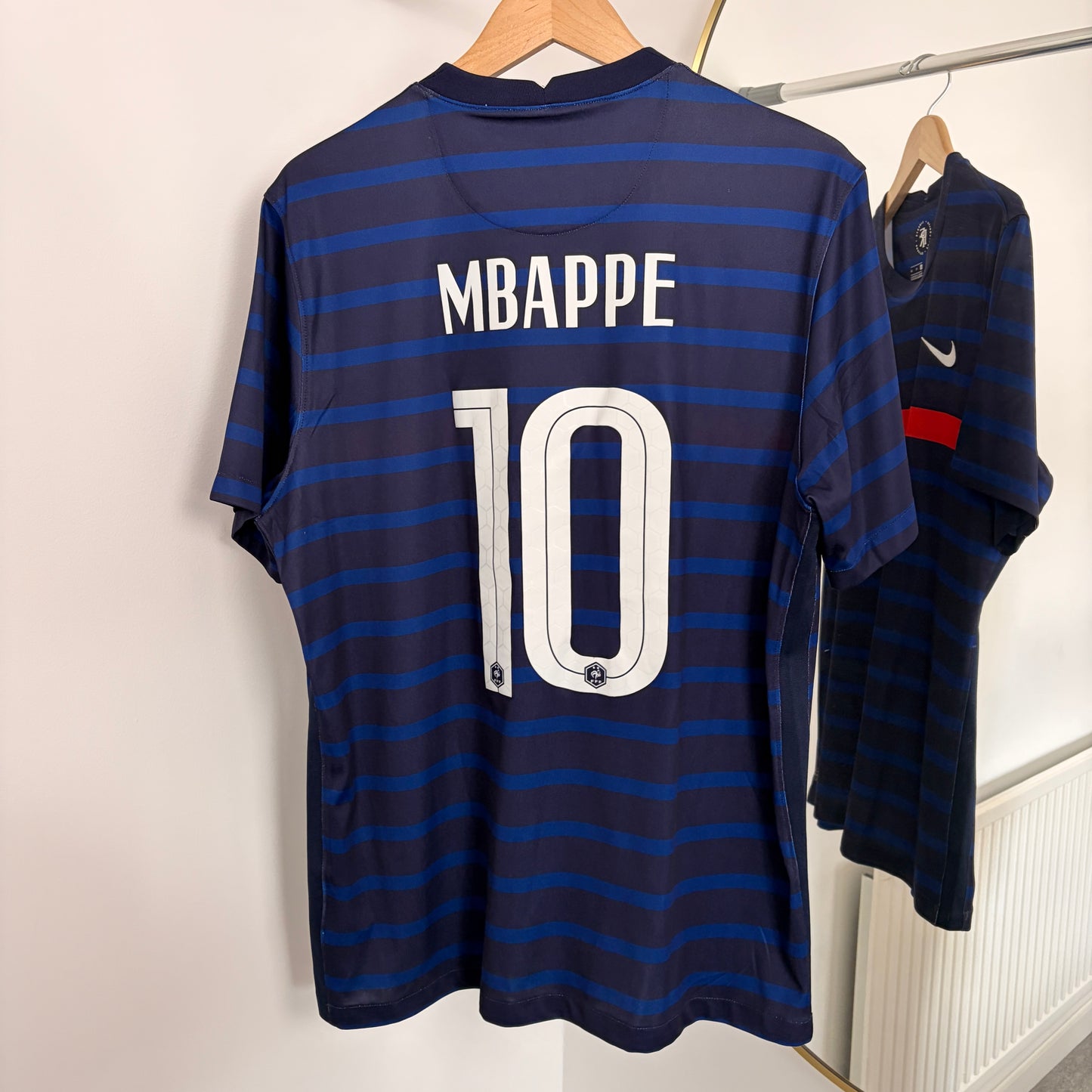 France Home Mbappe #10 2020/21 Size XL *MINT*