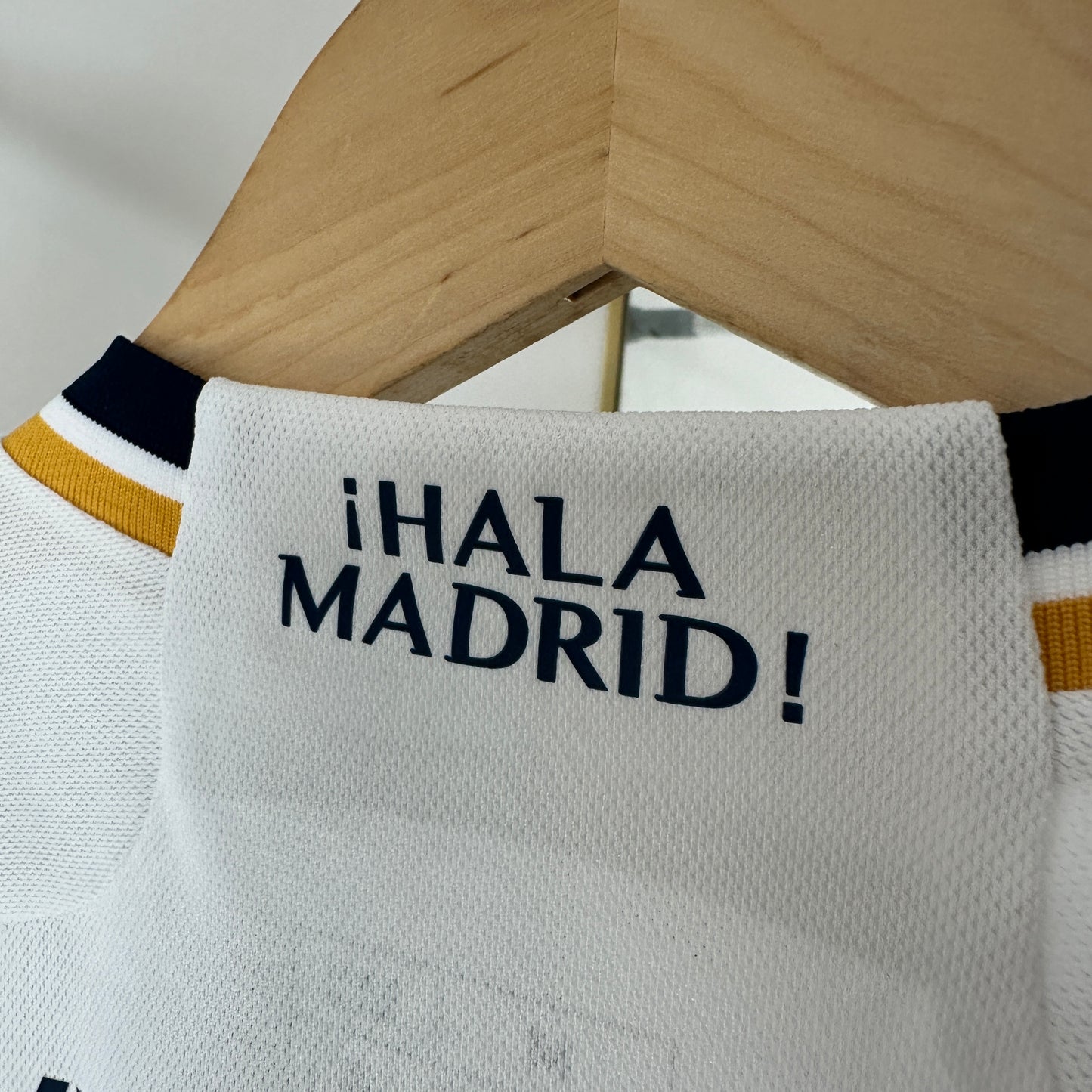 Real Madrid Home 2023/24 Vini JR Size M BNWT