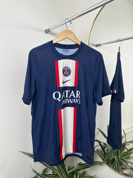 Paris Saint Germain Home 2022/23 Vaporknit	Size XL