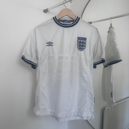 England Home 1999/01 Size M