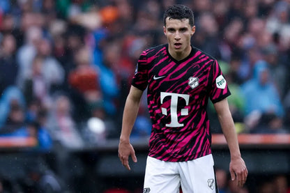 Utrecht Away 2022/23	Anastasios Douvikas #9 Size XL (Slim Fit)